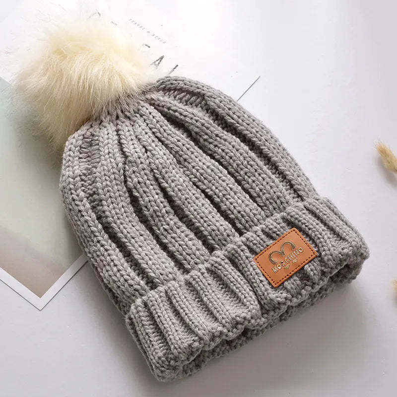 Knitted Outdoor Beanie with Fleece Lining for Warmth